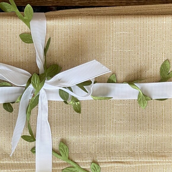 6 Textured Dinner Napkins-Beige w Gold Metallic Hint (set of 6)-NEW - Picture 1 of 16